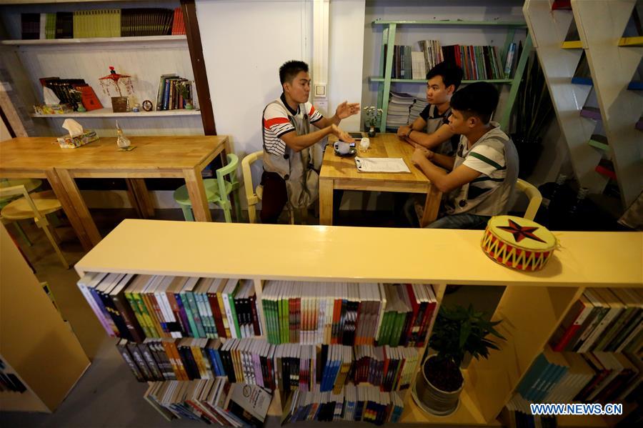 MYANMAR-YANGON-BOOK CAFE-SIGN-LANGUAGE
