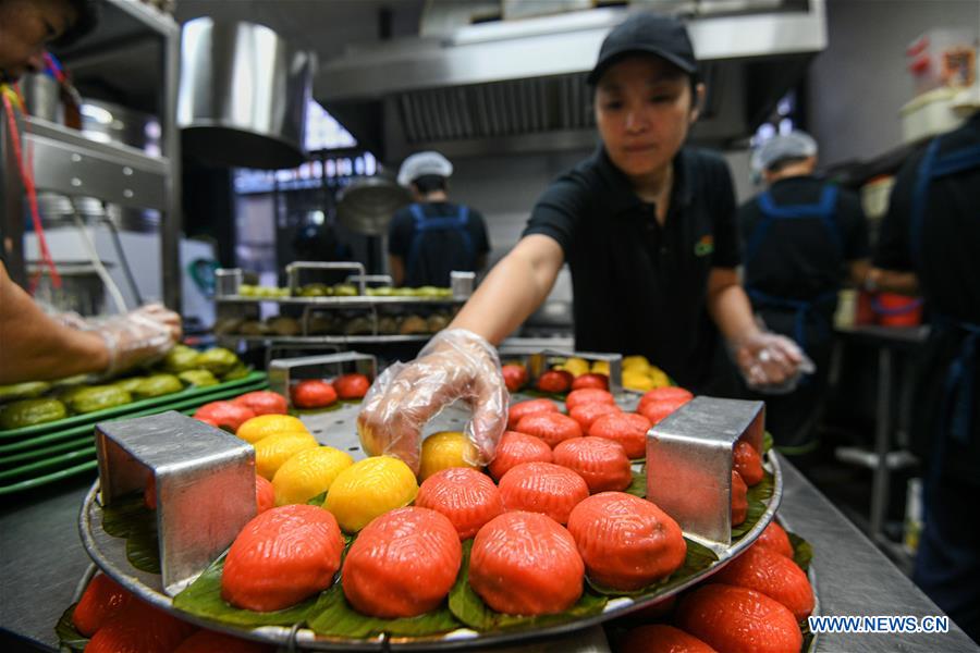 MALAYSIA-KUALA LUMPUR-RICE CAKE-NYONYA KUIH (CN)