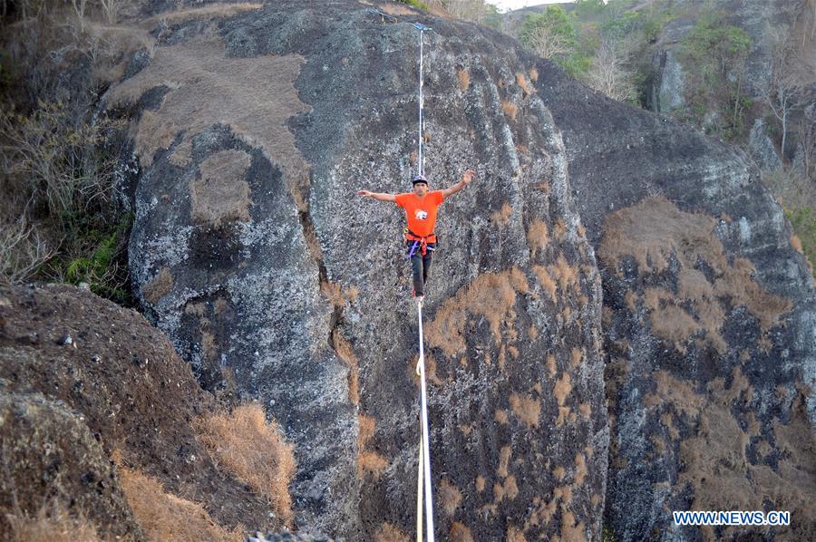INDONESIA-YOGYAKARTA-ROPE WALK