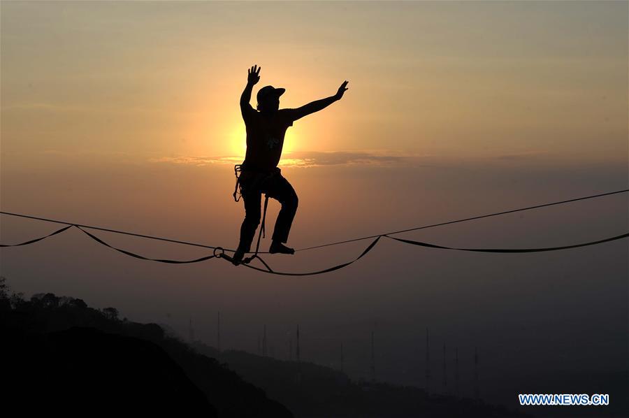INDONESIA-YOGYAKARTA-ROPE WALK
