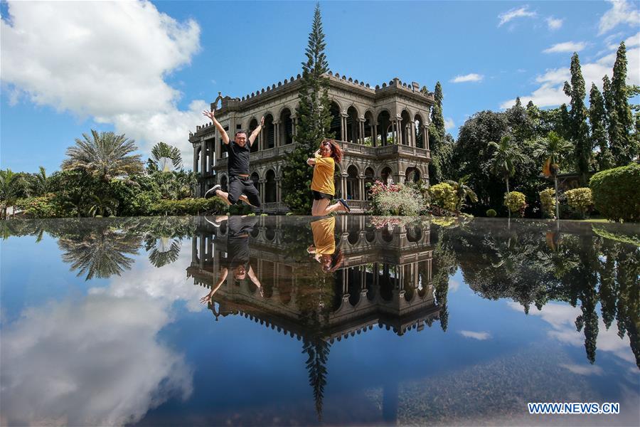 PHILIPPINES-TALISAY CITY-TOURIST SPOT-THE RUINS