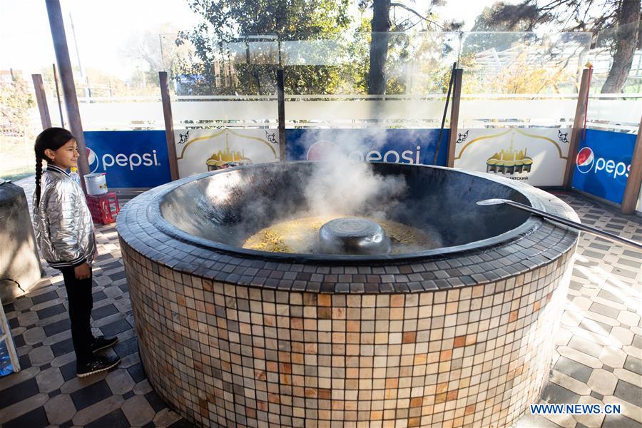 UZBEKISTAN-TASHKENT-FOOD-PLOV