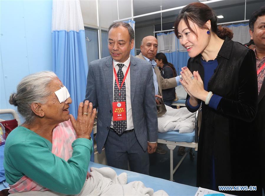NEPAL-KATHMANDU-CHINESE DOCTORS-FREE CATARACT SURGERY