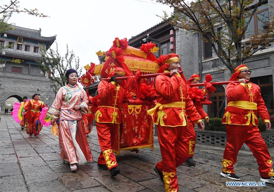 CHINA-SHANDONG-QINGDAO-TRADITIONAL GROUP WEDDING (CN)