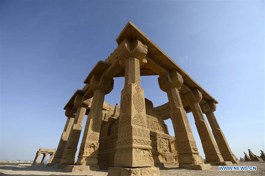 PAKISTAN-KARACHI-STONE CARVING-CHAUKHANDI TOMBS