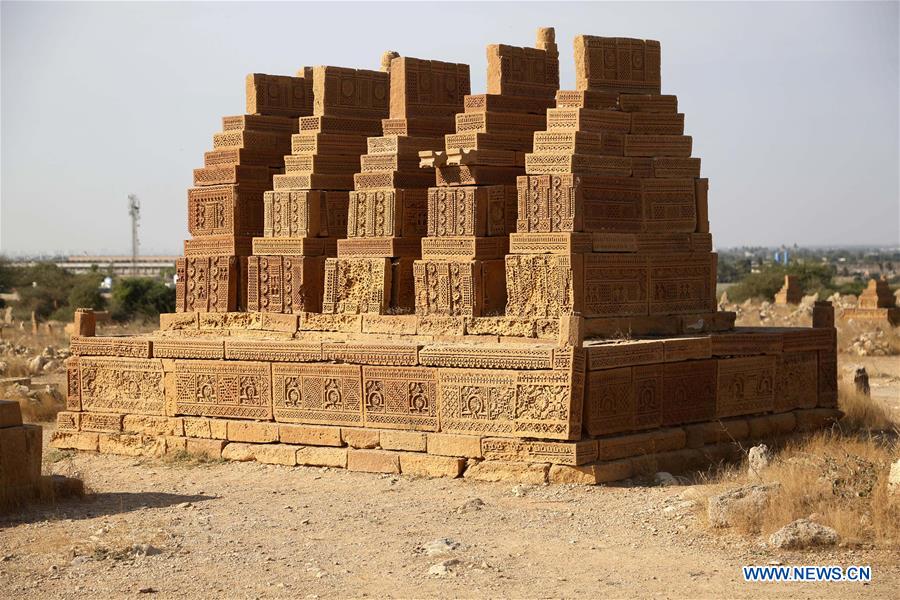 PAKISTAN-KARACHI-STONE CARVING-CHAUKHANDI TOMBS