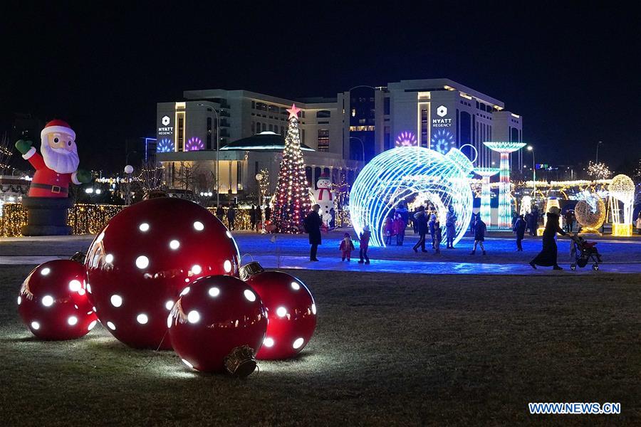 UZBEKISTAN-TASHKENT-CHRISTMAS DECORATION
