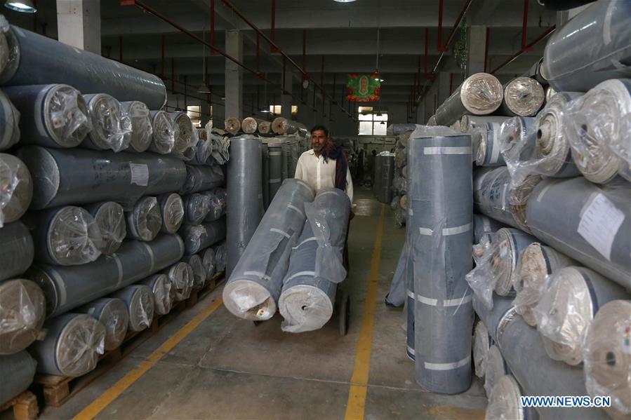 PAKISTAN-KARACHI-GARMENT-FACTORY