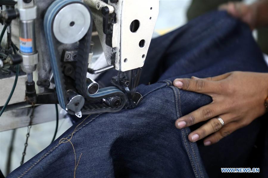 PAKISTAN-KARACHI-GARMENT-FACTORY