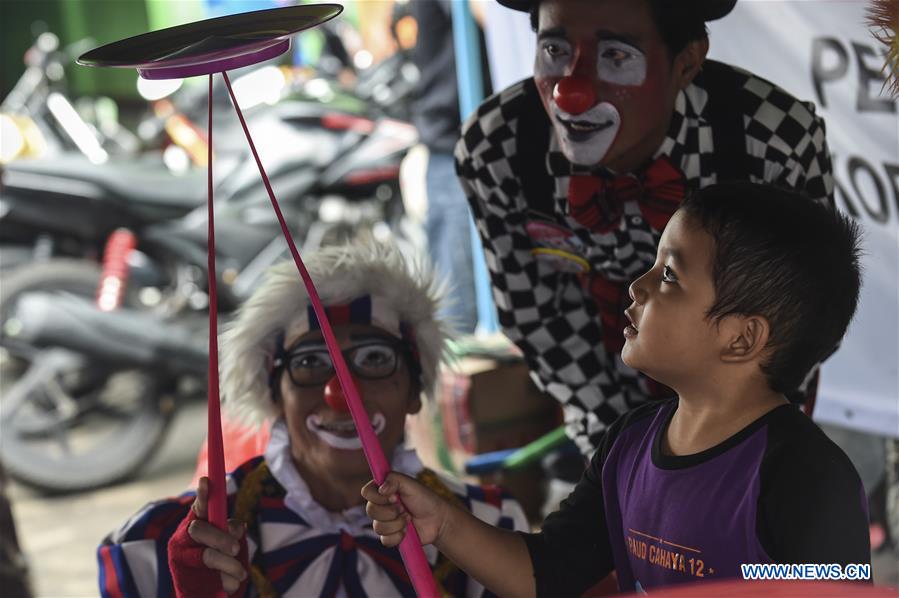 INDONESIA-JAKARTA-CLOWN-ENTERTAINMENT