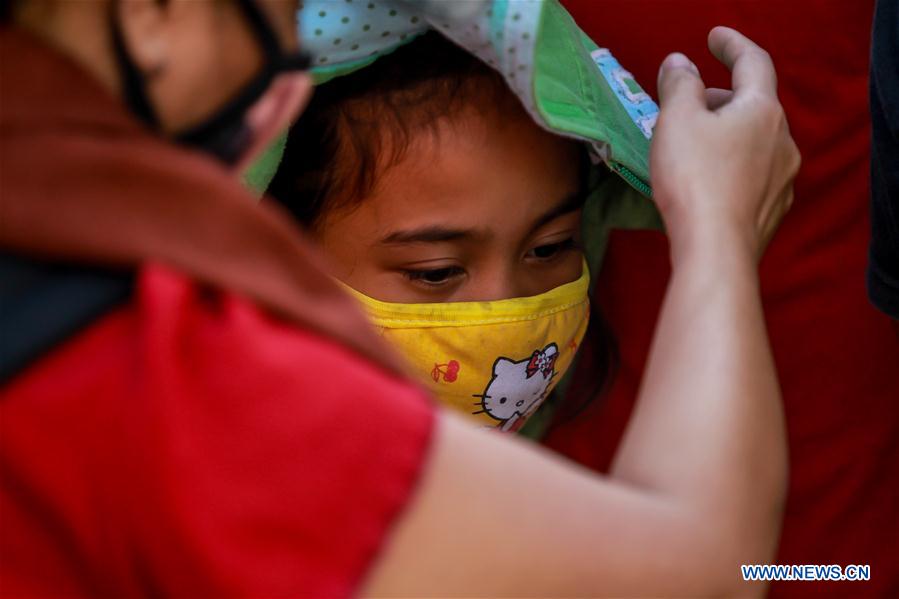 PHILIPPINES-TAAL VOLCANO-EVACUEES