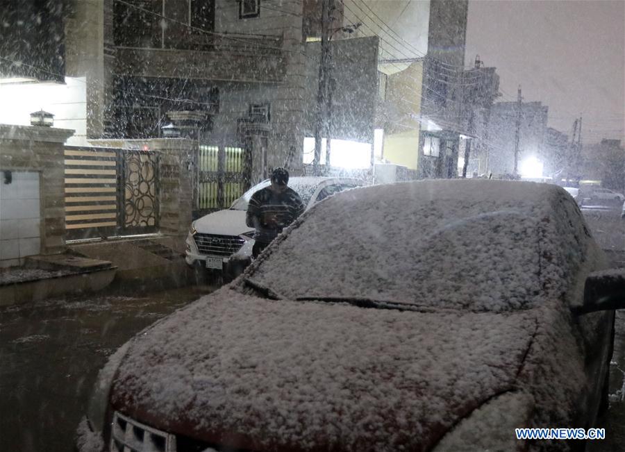 IRAQ-BAGHDAD-SNOW