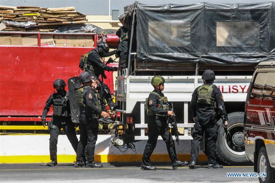 PHILIPPINES-MANILA-MALL-HOSTAGE