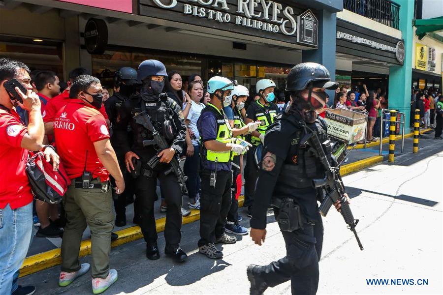 PHILIPPINES-MANILA-MALL-HOSTAGE