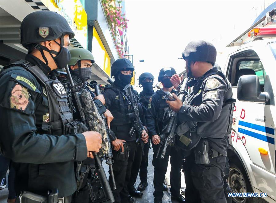 PHILIPPINES-MANILA-MALL-HOSTAGE