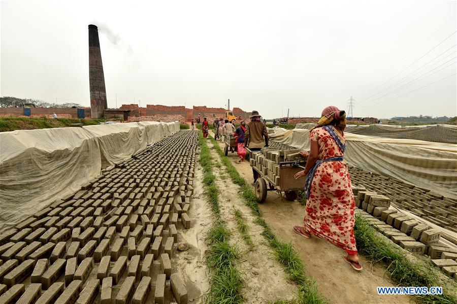 BANGLADESH-DHAKA-BRICKFIELD WORK 
