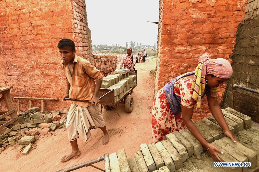 BANGLADESH-DHAKA-BRICKFIELD WORK 