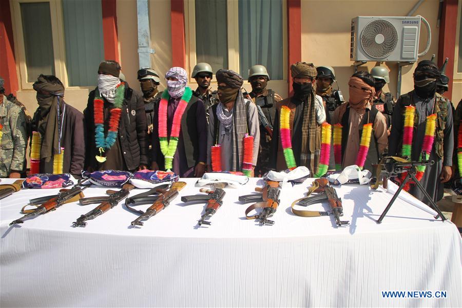 AFGHANISTAN-LAGHMAN-SURRENDER-ISLAMIC STATE MILITANTS