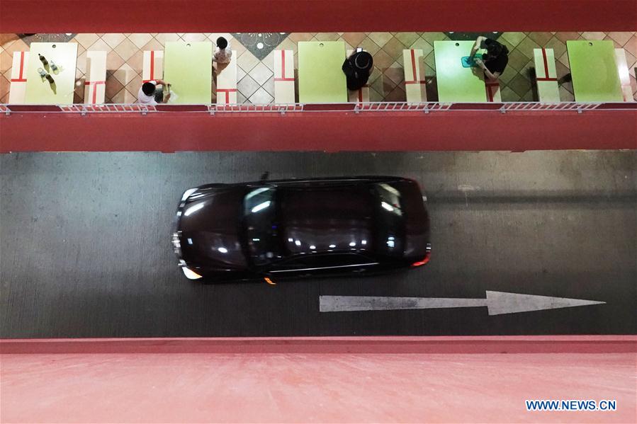 SINGAPORE-COVID-19-SOCIAL DISTANCING