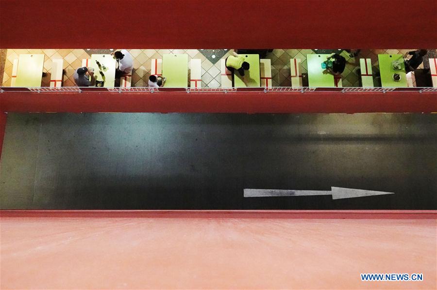 SINGAPORE-COVID-19-SOCIAL DISTANCING