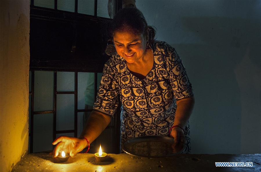 INDIA-NEW DELHI-COVID-19-LIGHTING