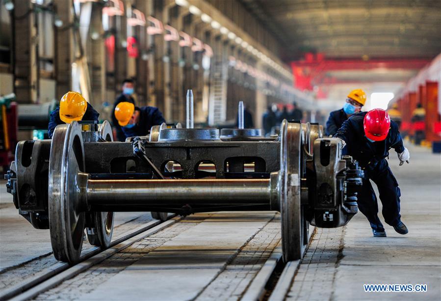 CHINA-INNER MONGOLIA-TRANSIT FREIGHT TRAIN-WHEEL REPLACEMENT (CN)