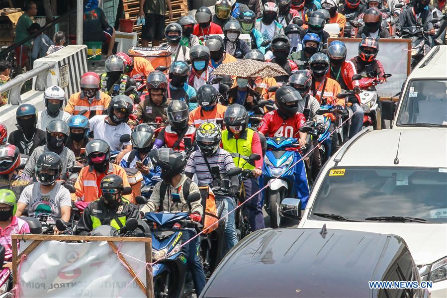 PHILIPPINES-LAS PINAS-COVID-19-COMMUNITY QUARANTINE CHECKPOINT