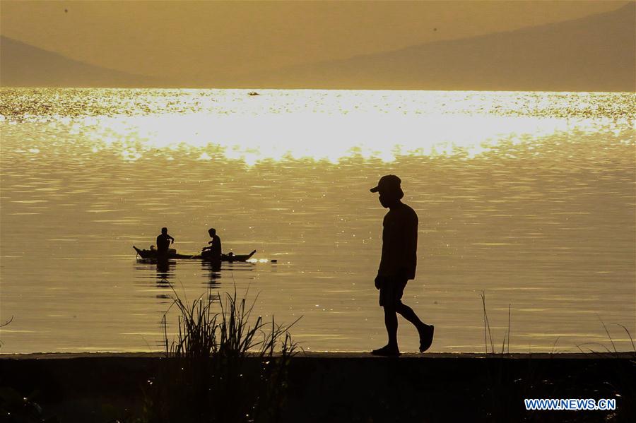 THE PHILIPPINES-MANILA-PASAY CITY-SUNSET