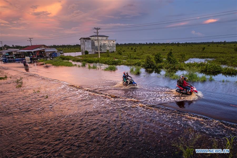 INDONESIA-CENTRAL BORNEO-FLOOD