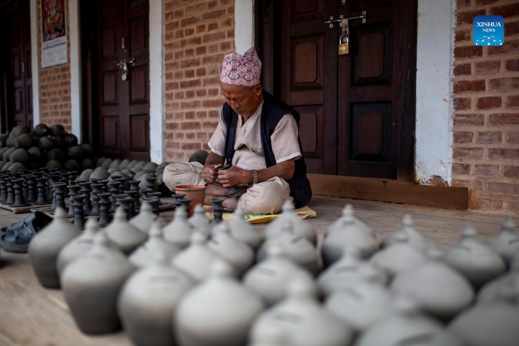 Nepal's Bhaktapur known for centuriesold pottery craft Xinhua