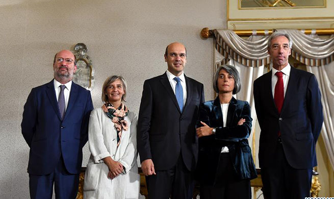 Portuguese PM reshuffles cabinet