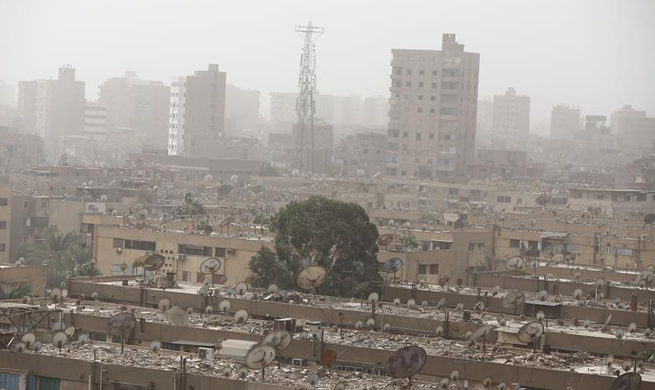 Dusty weather hits Cairo