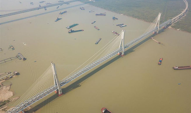 In pics: new bridge over Dongting Lake on Haoji Railway line in C China's Hunan