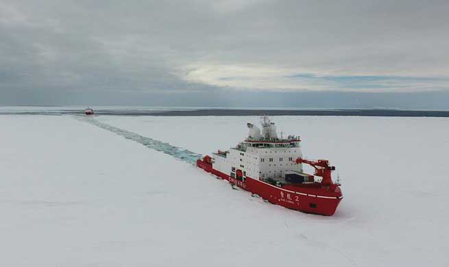 China's polar icebreakers reach waters near Zhongshan Station in Antarctica