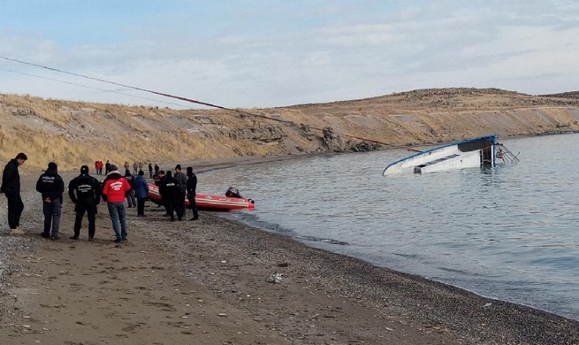 7 killed as migrant boat sinks in Turkey's Lake Van