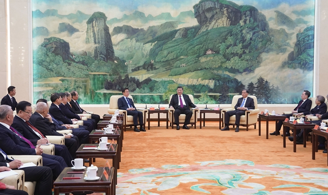 Xi Focus: Xi gathers with non-Communist party leaders, personages ahead of Spring Festival