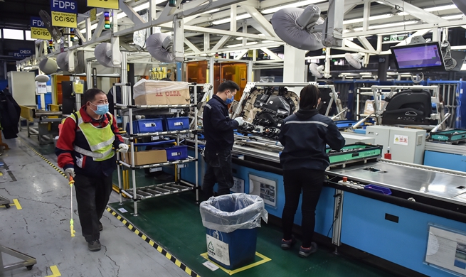 Work and production resumes gradually in Beijing