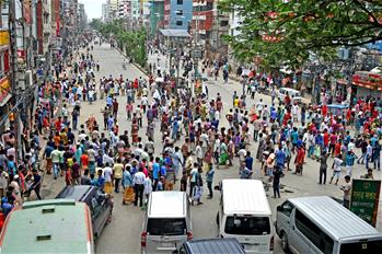 Traffic in parts of Bangladesh's Dhaka affected due to rickshaw-pullers' protest