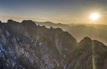 In pics: view of Mount Huashan during sunset