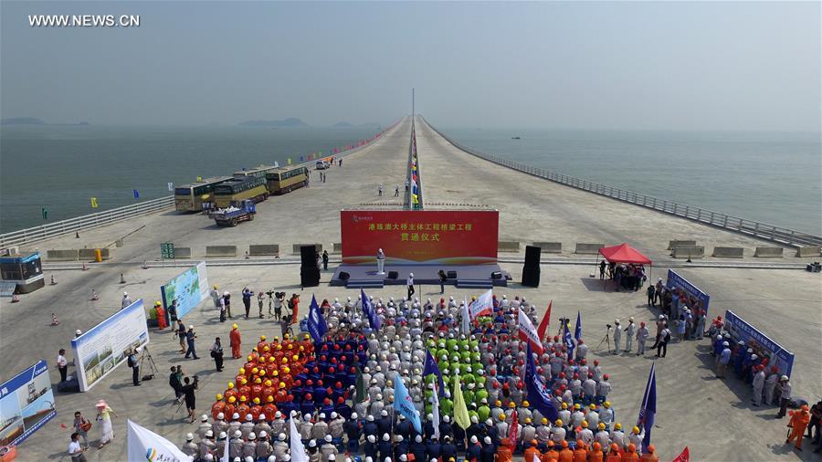 CHINA-ZHUHAI-CROSS-SEA BRIDGE-COMPLETION(CN)