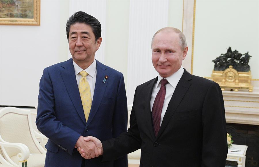 RUSSIA-MOSCOW-PUTIN-JAPAN-ABE-MEETING