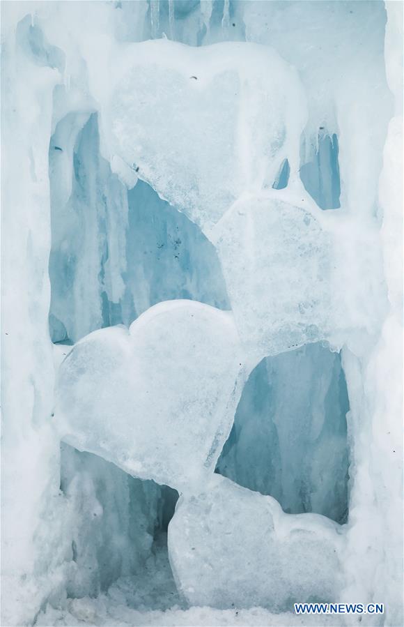 U.S.-WISCONSIN-LAKE GENEVA-ICE CASTLE