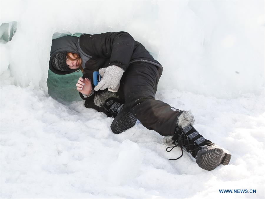 U.S.-WISCONSIN-LAKE GENEVA-ICE CASTLE