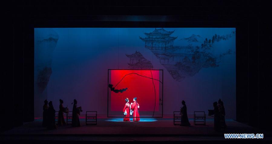 CZECH REPUBLIC -CHINESE-STAGE DESIGNER-AWARD