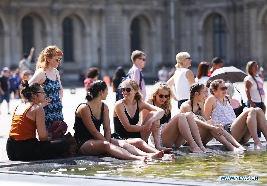 FRANCE-PARIS-HEAT WAVE