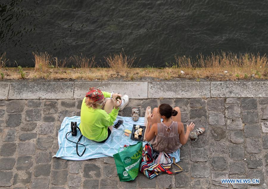 FRANCE-PARIS-HEAT WAVE