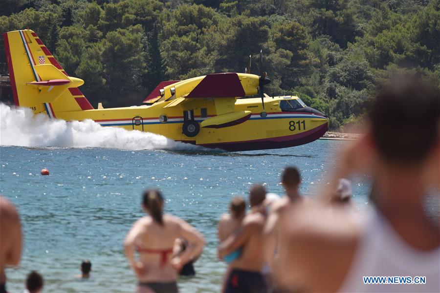 CROATIA-GREBASTICA-CANADAIR PLANES