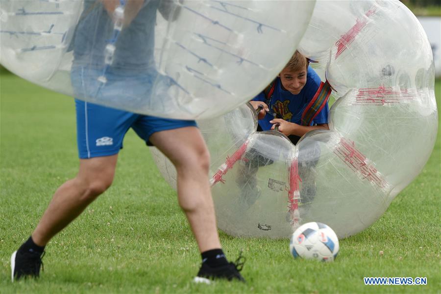 (SP) CROATIA-VRATISINEC-BUBBLE FOOTBALL