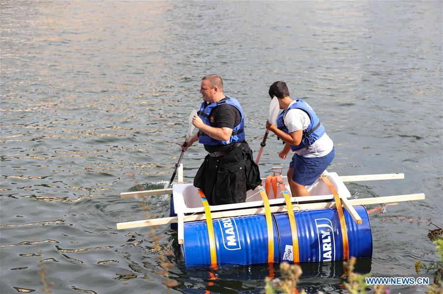 BELGIUM-DINANT-INTERNATIONAL BATHTUB REGATTA
