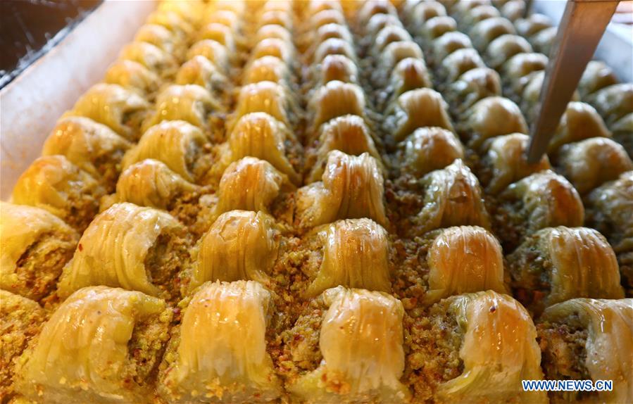 TURKEY-ISTANBUL-FOOD-BAKLAVA